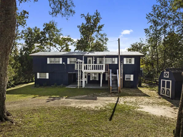 102 NE 931st St, Branford, FL 32008