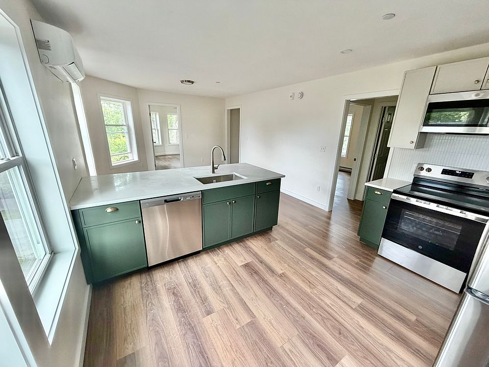 1st image of 23 Pembroke St #3