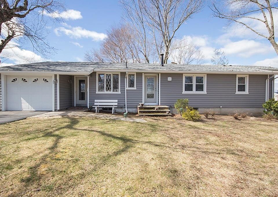 1st image of 211 Mountain Laurel Dr