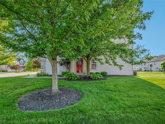 3rd image of 29027 Nottingham Ct