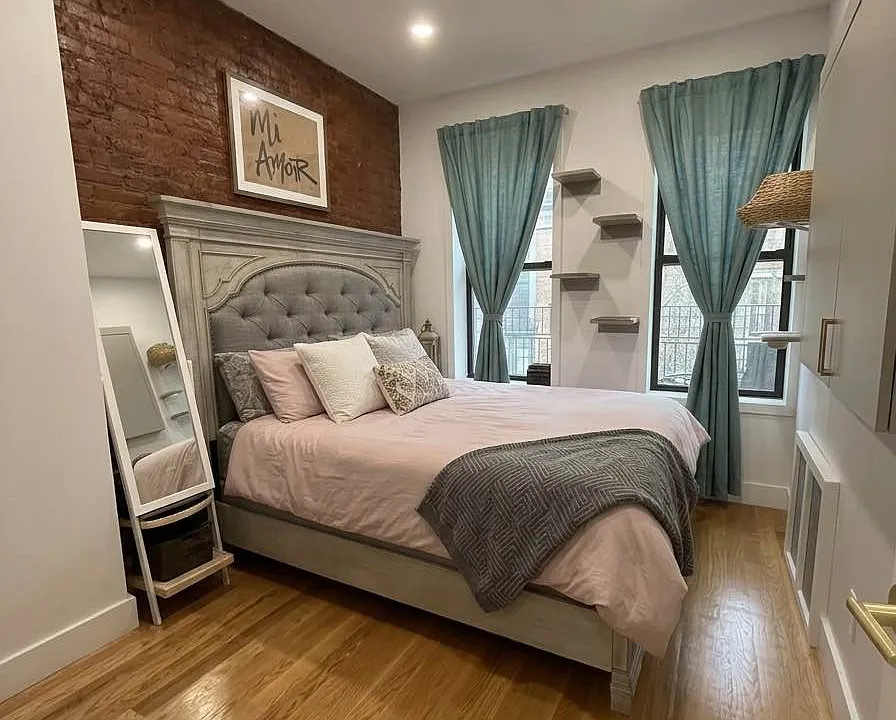 60-82 Catalpa Ave #2R