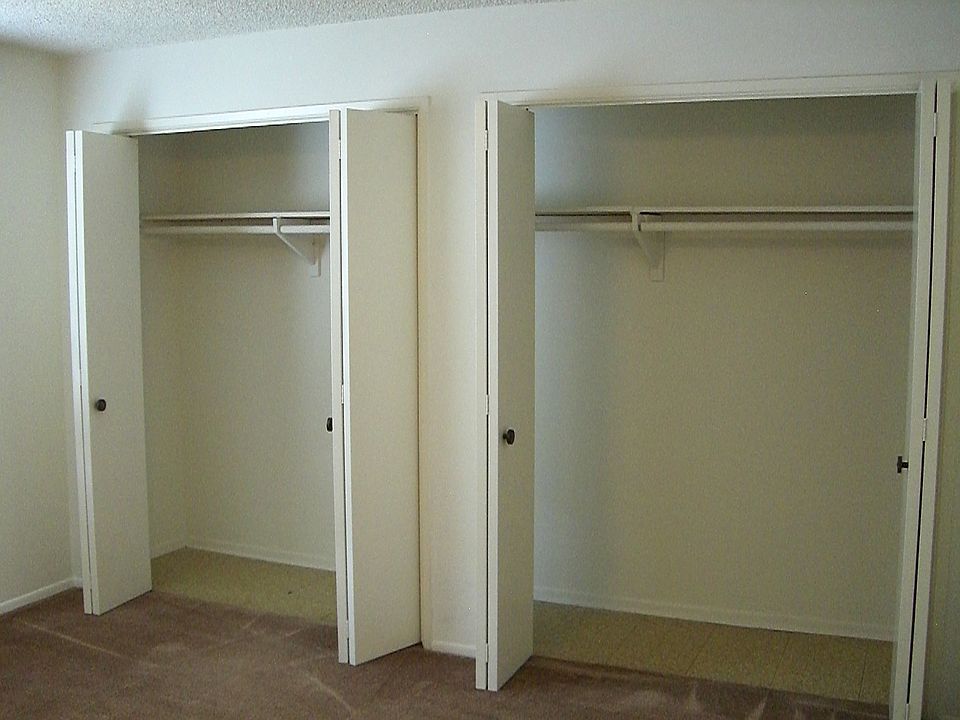 2nd image of 4442 Kingswell Ave APT 5
