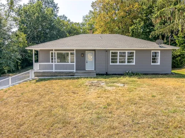 701 NE Barry Rd, Kansas City, MO 64155