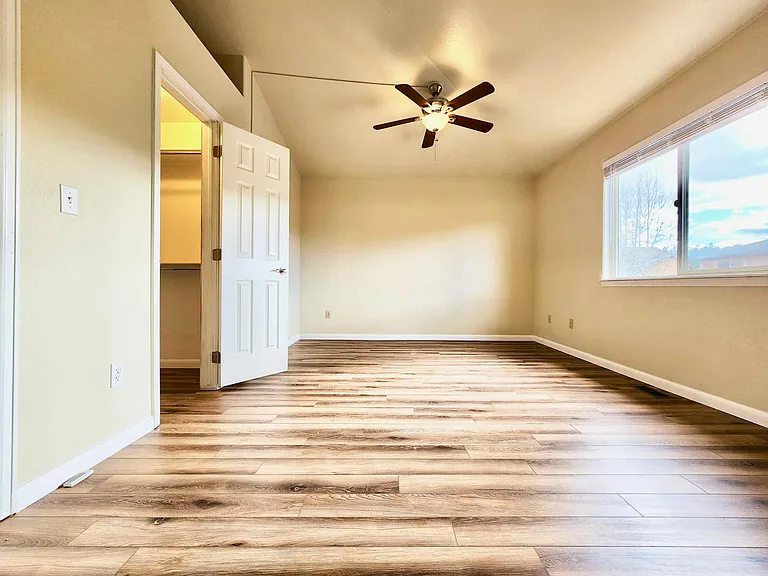 Master bedroom upper floor has a walk-in closet