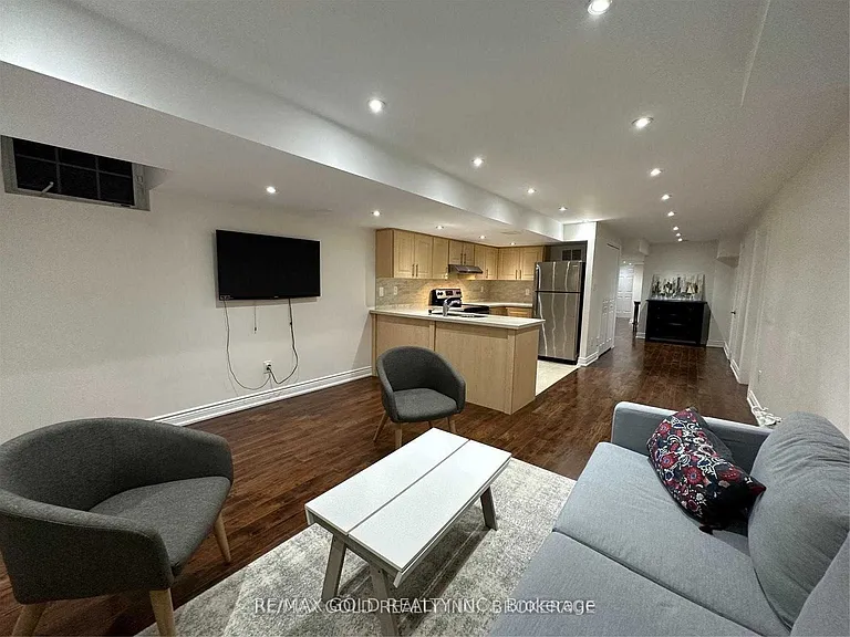 449 Meadowridge Ct #BASEMENT — Photo 10