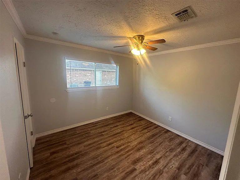 13258 Bluff View Dr — Photo 9
