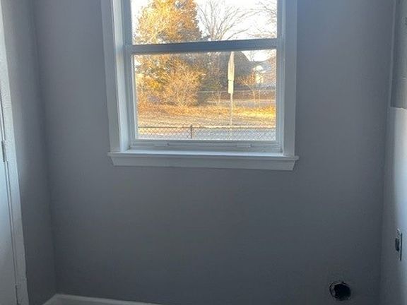 3rd image of 3402 S Leonine Rd