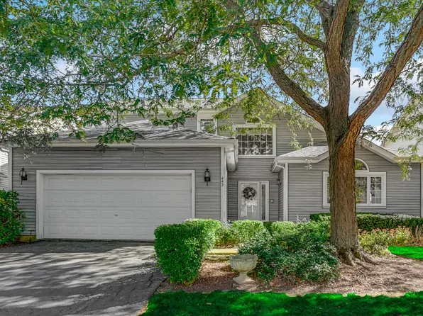 443 N Crooked Lake Ln, Lindenhurst, IL 60046