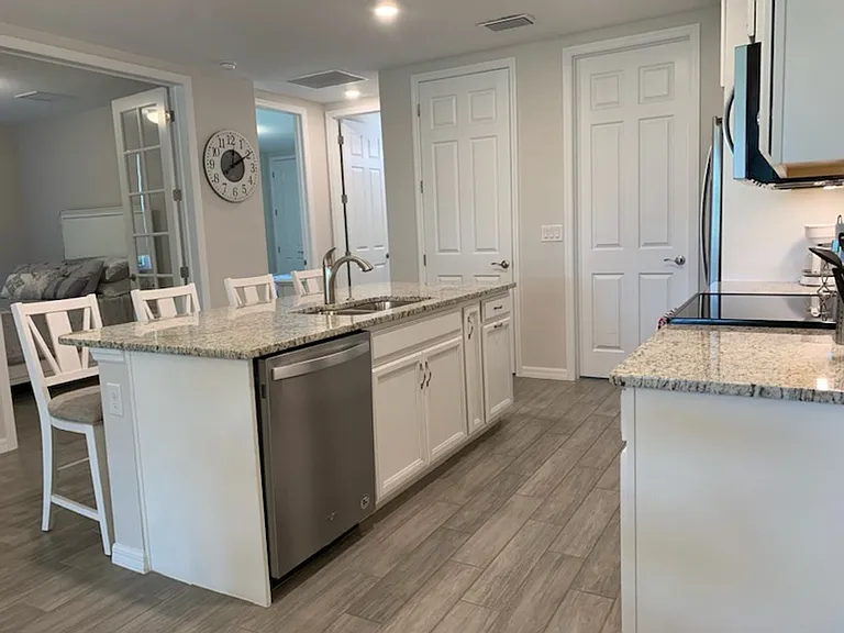 14631 Edgewater Cir — Photo 7