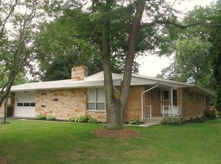 1170 Rosendale Dr, Dayton, OH 45430