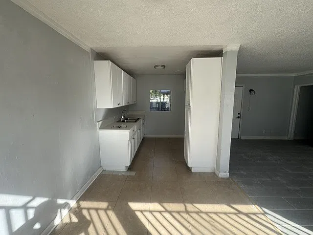 2 bed, 950 sqft, $2,150 — Photo 3