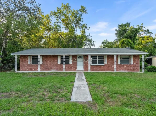 521 NE First Ave, Trenton, FL 32693