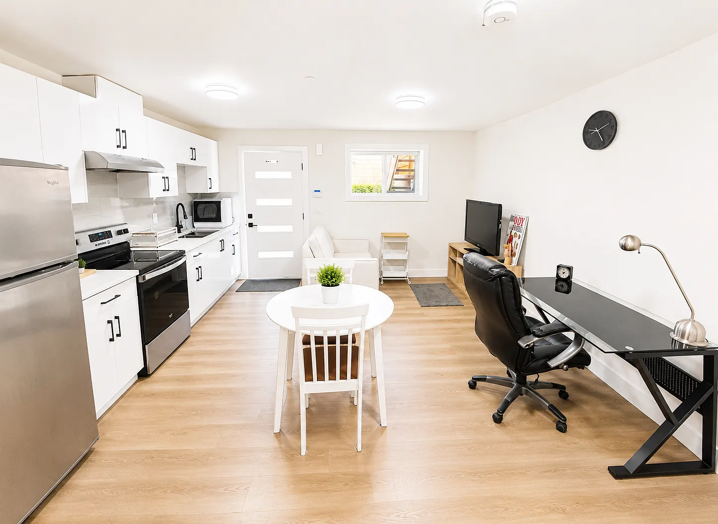 1 bed, 484 sqft, $1,900 — Photo 2