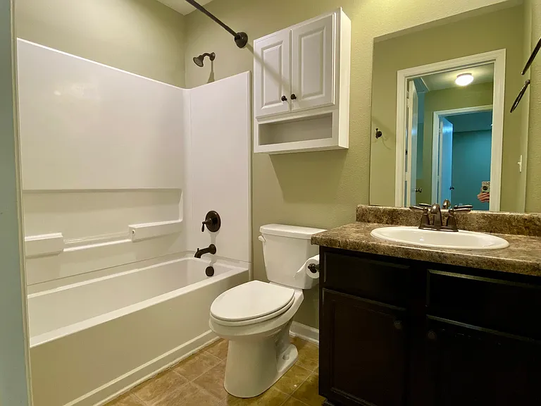 250 Bermuda Lakes Dr — Photo 8