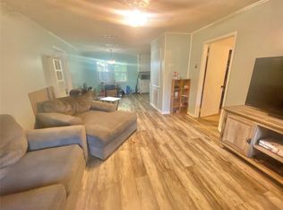 703 Beaumont St, Anahuac, TX 77514