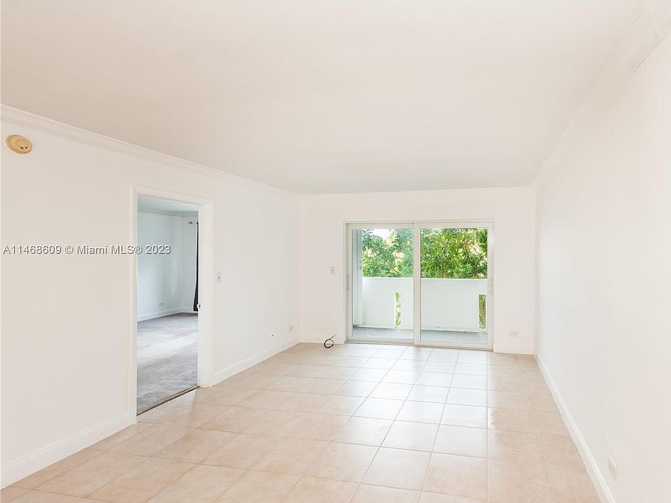 1st image of 300 Galen Dr APT 305