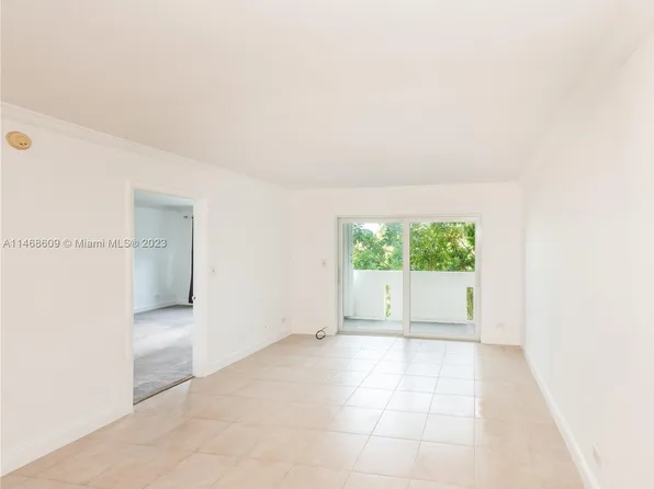 300 Galen Dr APT 305, Key Biscayne, FL 33149