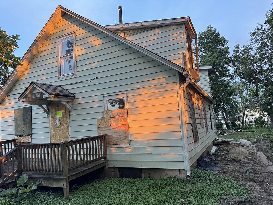 2nd image of 1703 15th Ave