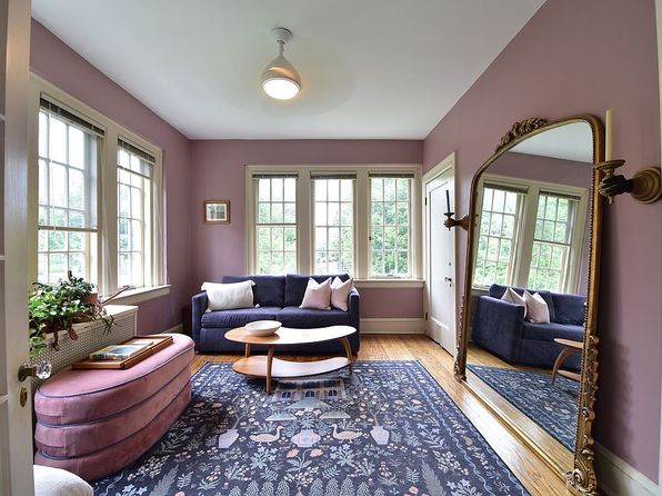 102 W 39th St UNIT 2B