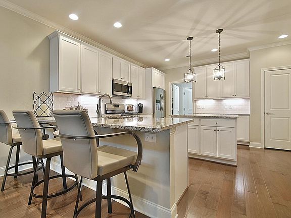 4th image of 1297 Meadow Walk Ln