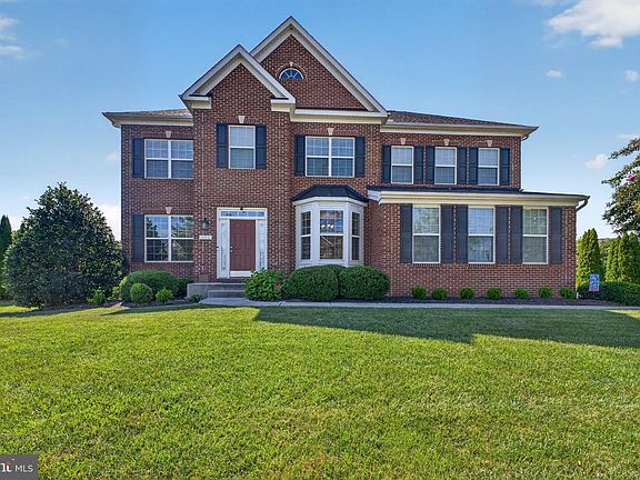 5th image of 202 Stover Ct