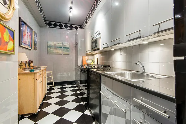 Rented by Keller Williams NYC | media 18