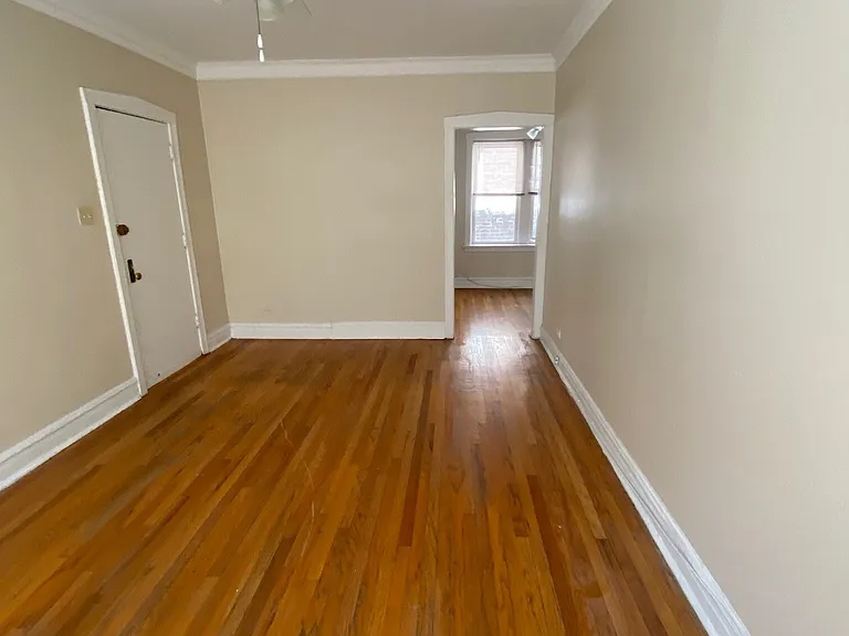 1961 W Foster Ave #3 — Photo 3