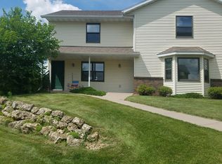 331 Meadow View Rd, Mount Horeb, WI 53572