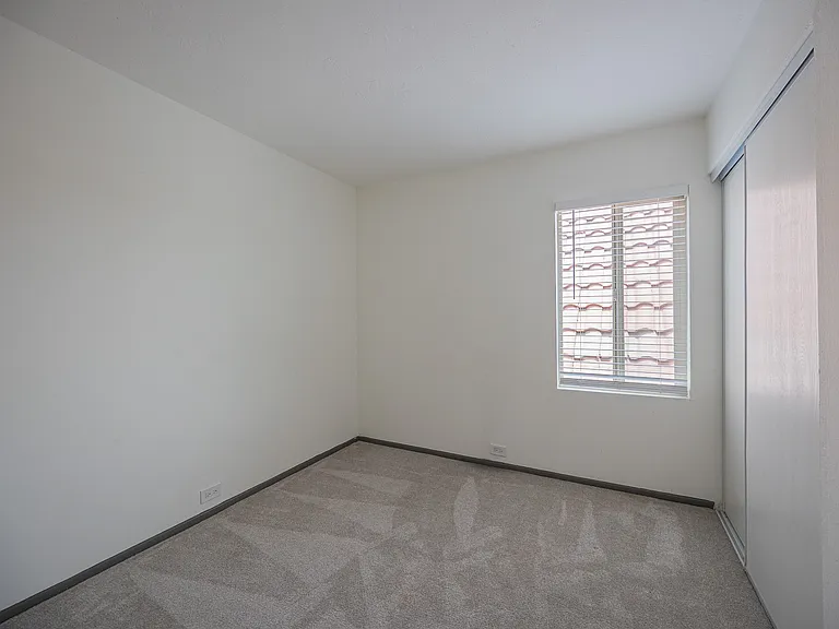 4710 N 10th Pl — Photo 19
