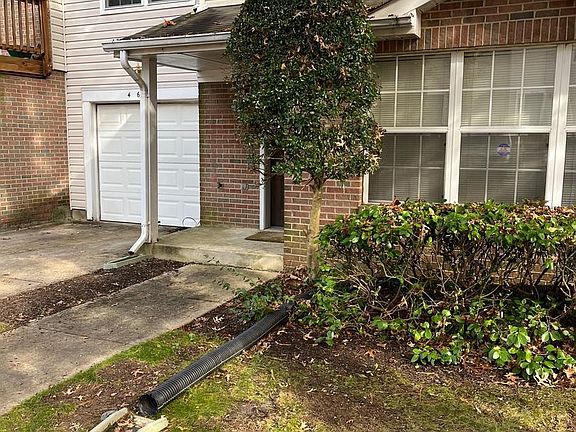 3rd image of 4643 Deepwood Ct #101D