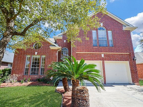 2nd image of 2611 Pine Shadows Dr