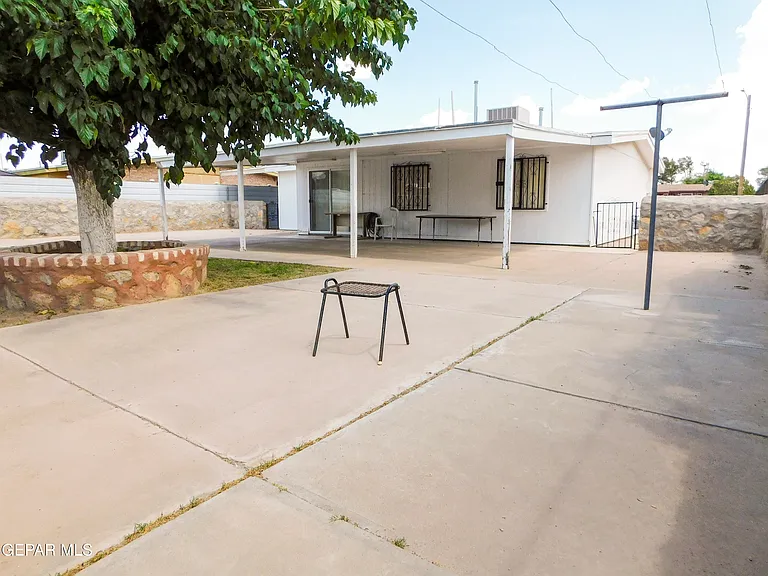 1013 Le Barron Rd — Photo 31