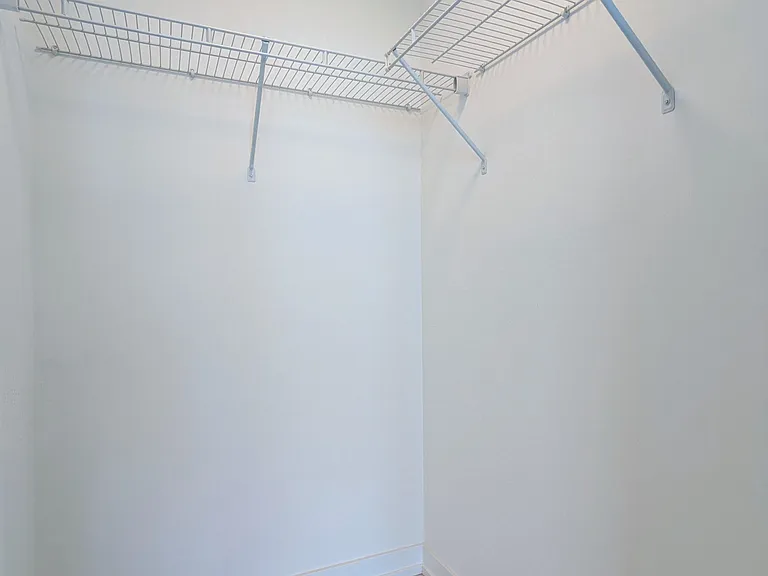 33 Helendale Ave #1511 — Photo 19