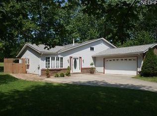 6476 Debbie Dr, North Ridgeville, OH 44039