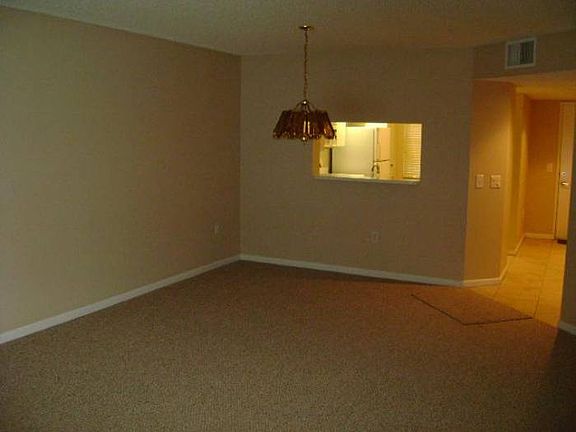 5th image of 1500 SW 131st Way APT 206