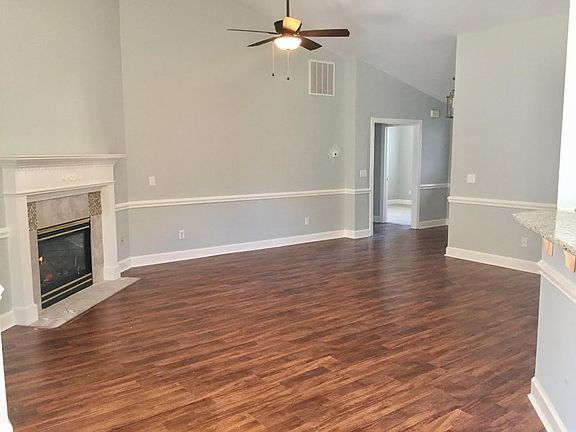 2nd image of 2208 Yorkshire Dr