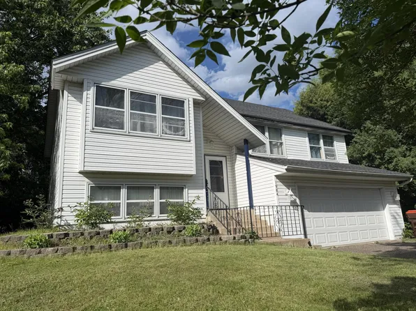 1984 Helena Ct, Saint Paul, MN 55128