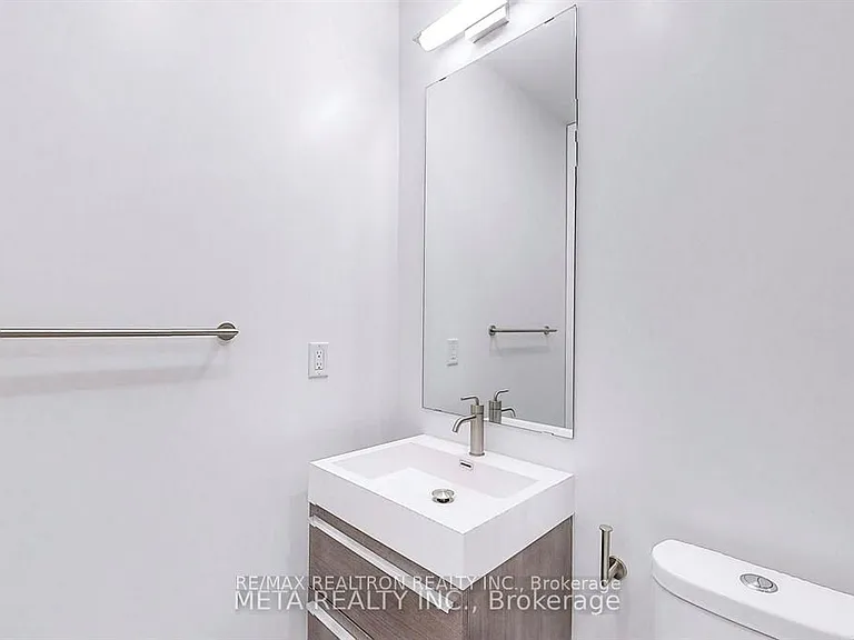 39 Roehampton Ave #4301 — Photo 19
