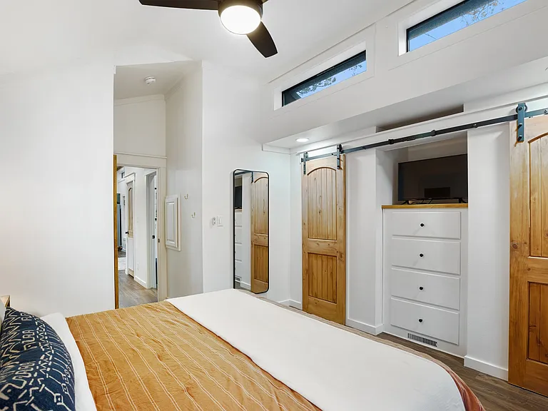 409 Woodland Ave — Photo 12