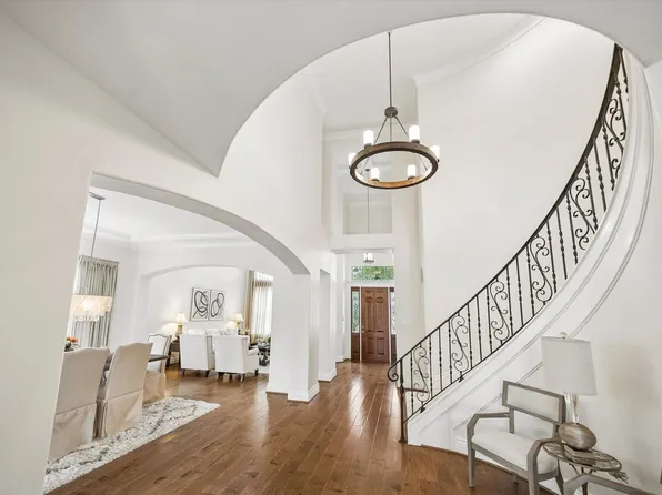 5230 Turning Leaf Ln, Sugar Land, TX 77479