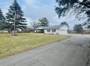 1380 N Colling Rd, Caro, MI 48723