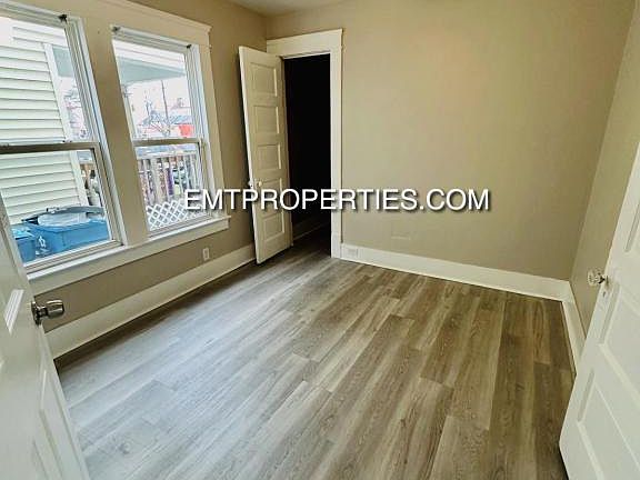 5th image of 1301 W 5th St