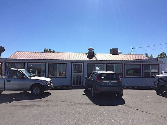2nd image of 303 Market St