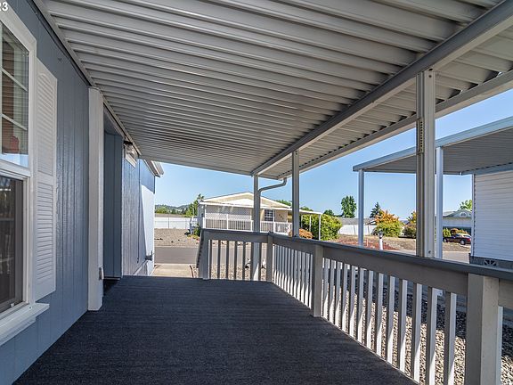 4th image of 120 W Riverridge Ave