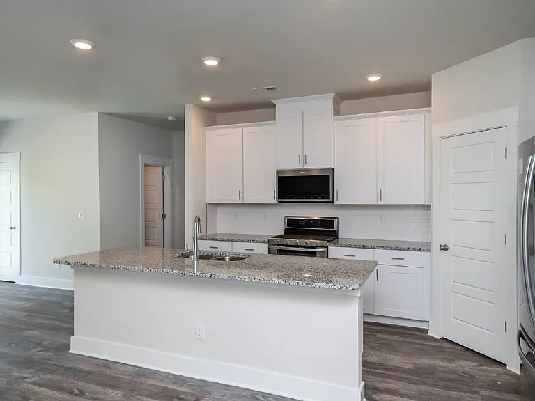 69 Galley Ln — Photo 5