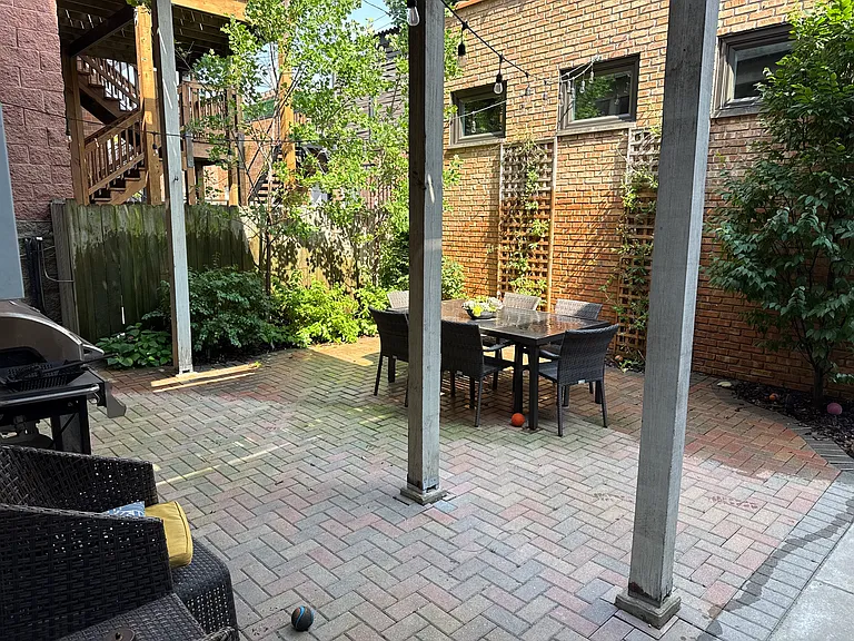 1422 W School St #G — Photo 15