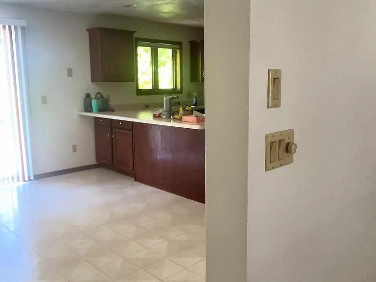 1752 W Greenlawn Ln — Photo 16