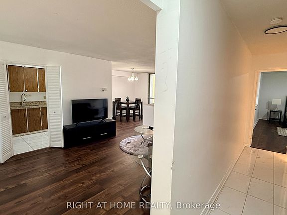 3rd image of 1 Massey Sq #2819