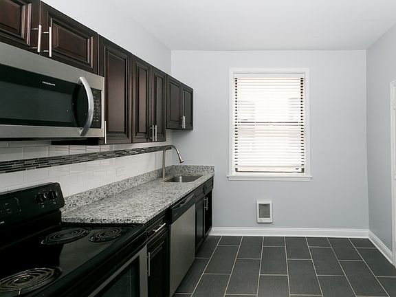 2nd image of 3635 W Dickens Ave APT 3A