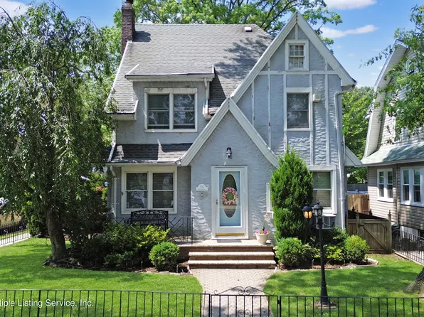 576 Bard Ave, Staten Island, NY 10310
